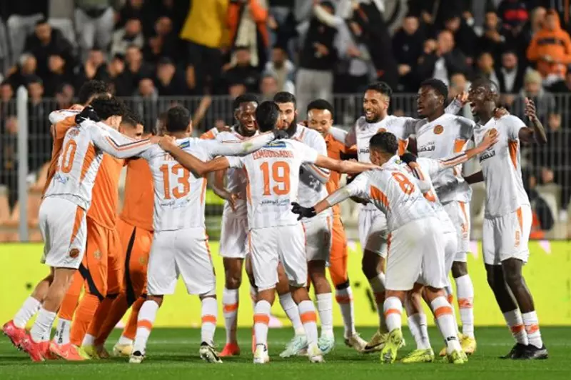 بركان يقترب بخطوات واثقة نحو لقب الكونفدرالية بعد انتصار مهم على سيمبا