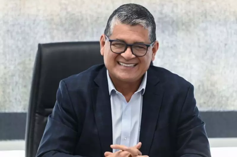 مصدر حصري لـ "ليلا كورة": أوسكار يمدد عقده مع اتحاد الكرة ويستعد للعودة بعد كأس العالم للأندية